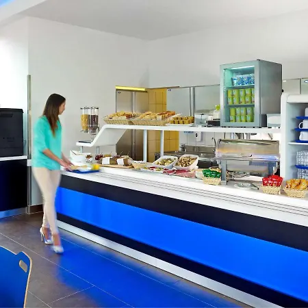 Ibis Budget West Station Hotel