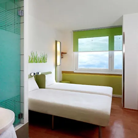 Ibis Budget Reduta فندق *