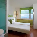 Ibis Budget West Station Отель Варшава