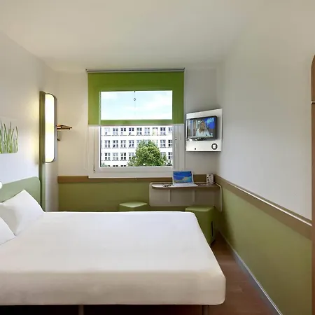 Hotel Ibis Budget West Station
