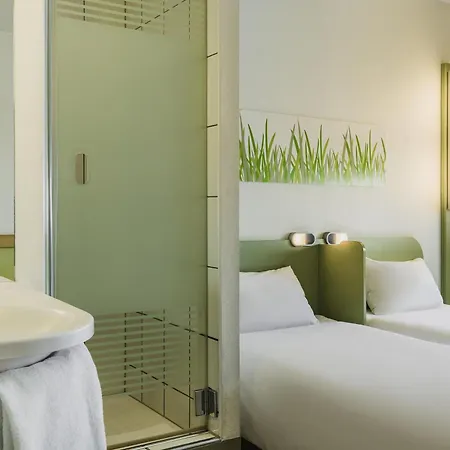 Ibis Budget West Station * Warschau