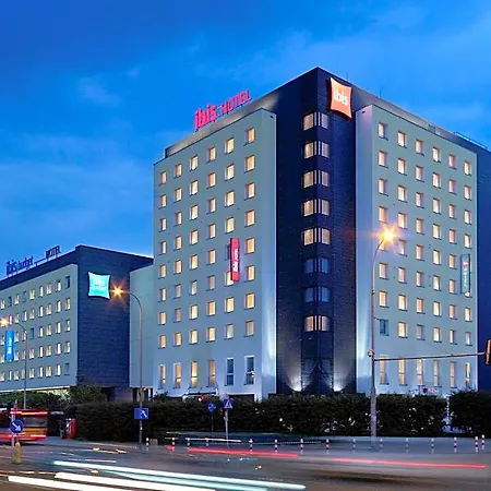 Ibis Budget West Station