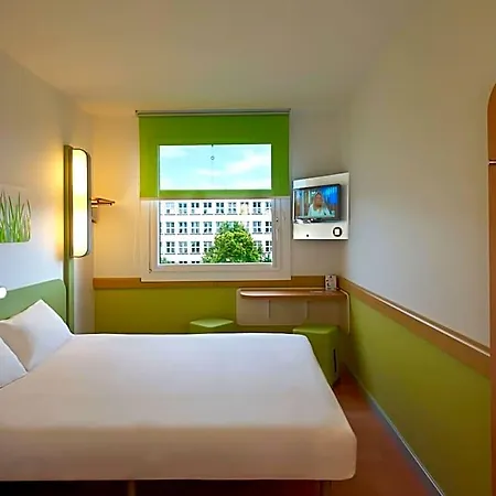 Ibis Budget West Station 酒店