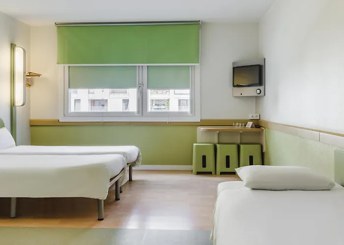 ホテル Ibis Budget West Station *