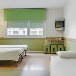 Hotel Ibis Budget West Station *