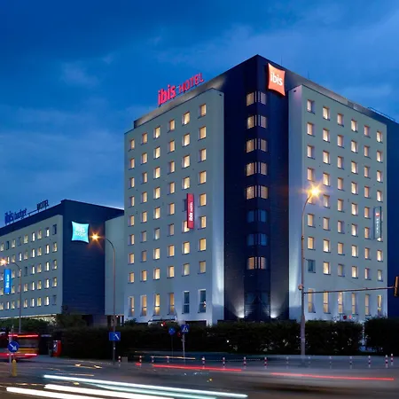 Ibis Budget West Station