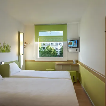 Ibis Budget West Station 호텔 *