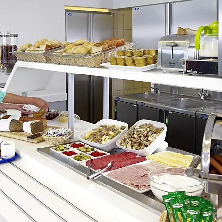 Hotel Ibis Budget Reduta